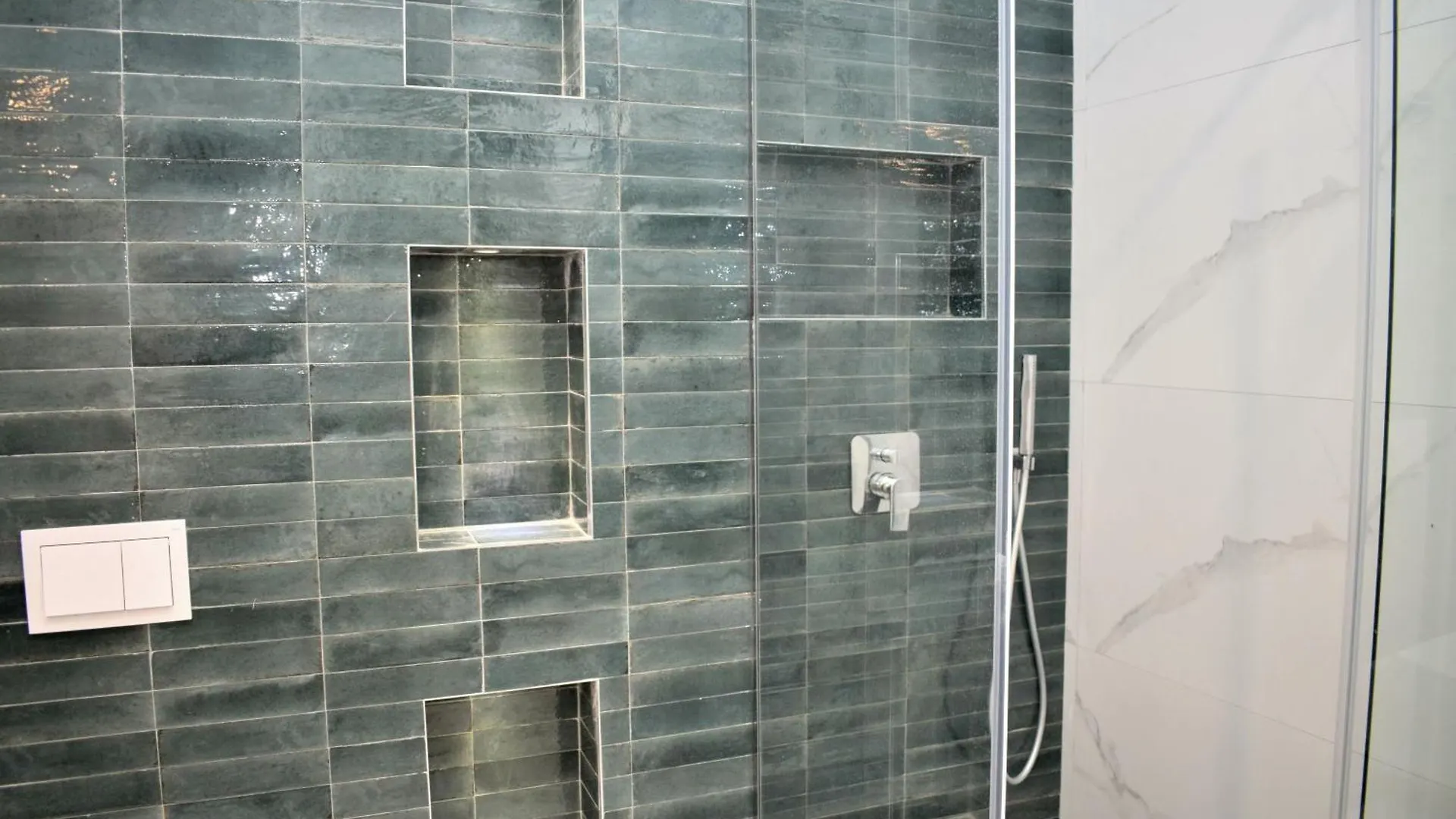 White Moon Apartment 301 And 302 Plazhi San Pietro 0*,  Albanien